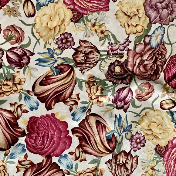 Vintage 100% Silk “ Express Silk “ Scarf 33/34” - Picture 9 of 10